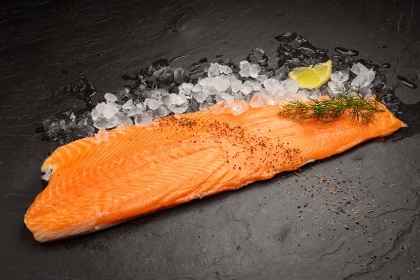 Norwegisches Lachsfilet, ganze Seite